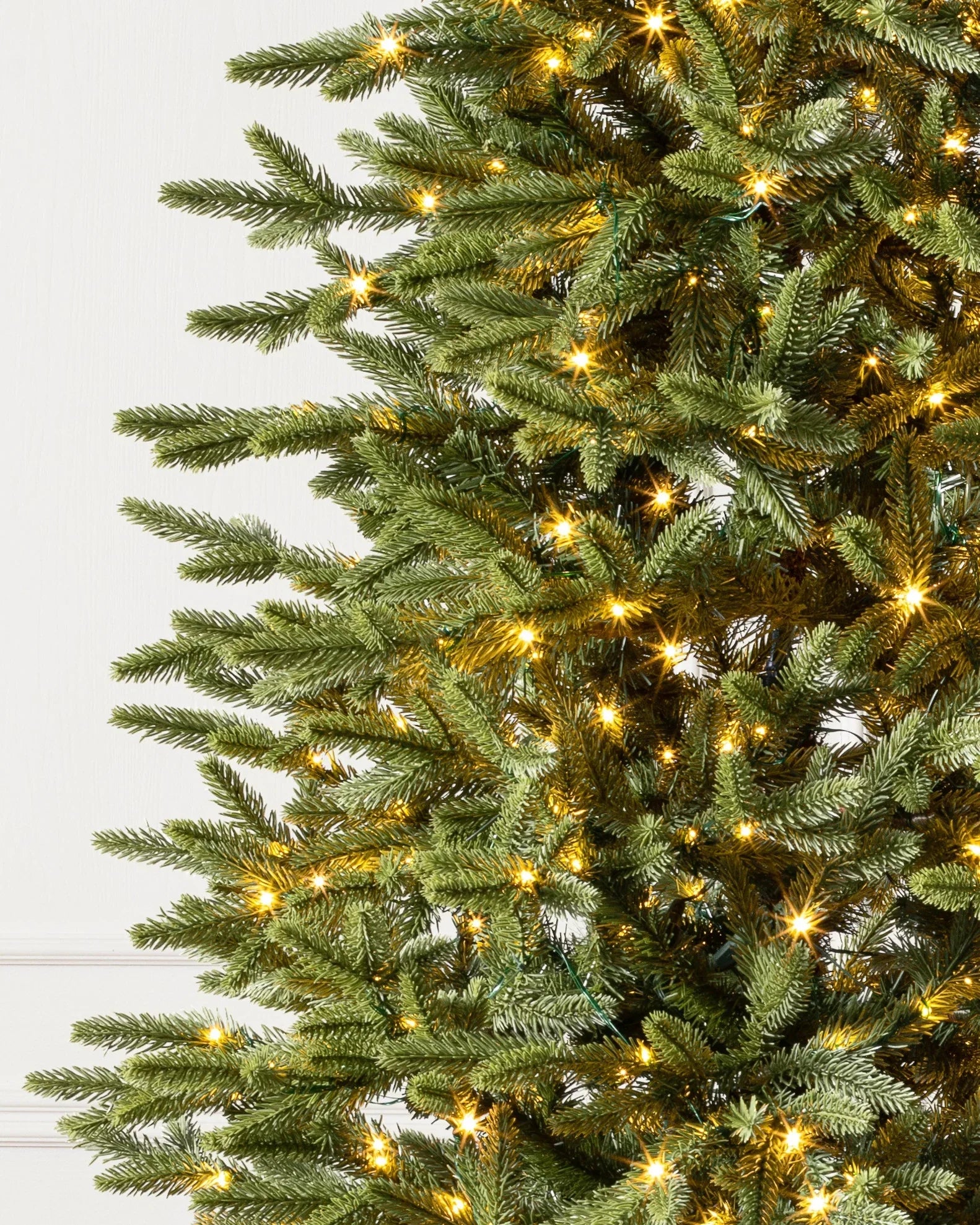 Árvore de Natal - Saratoga Spruce + 700 LEDS
